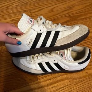 Size US 8 men’s sambas lightly worn